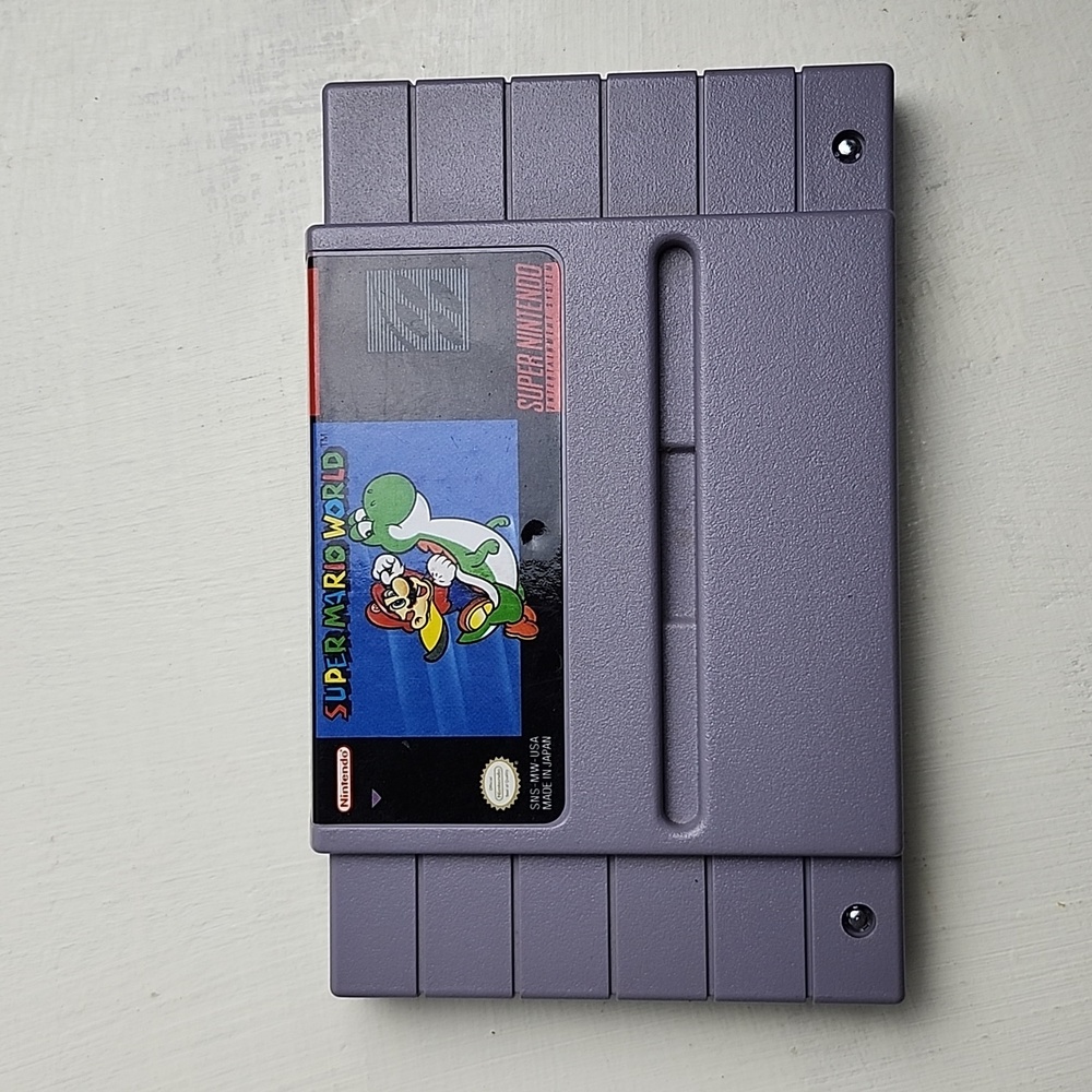 Super Mario World Super Nintendo SNES Platformer Retro Console Game AUTHENTIC